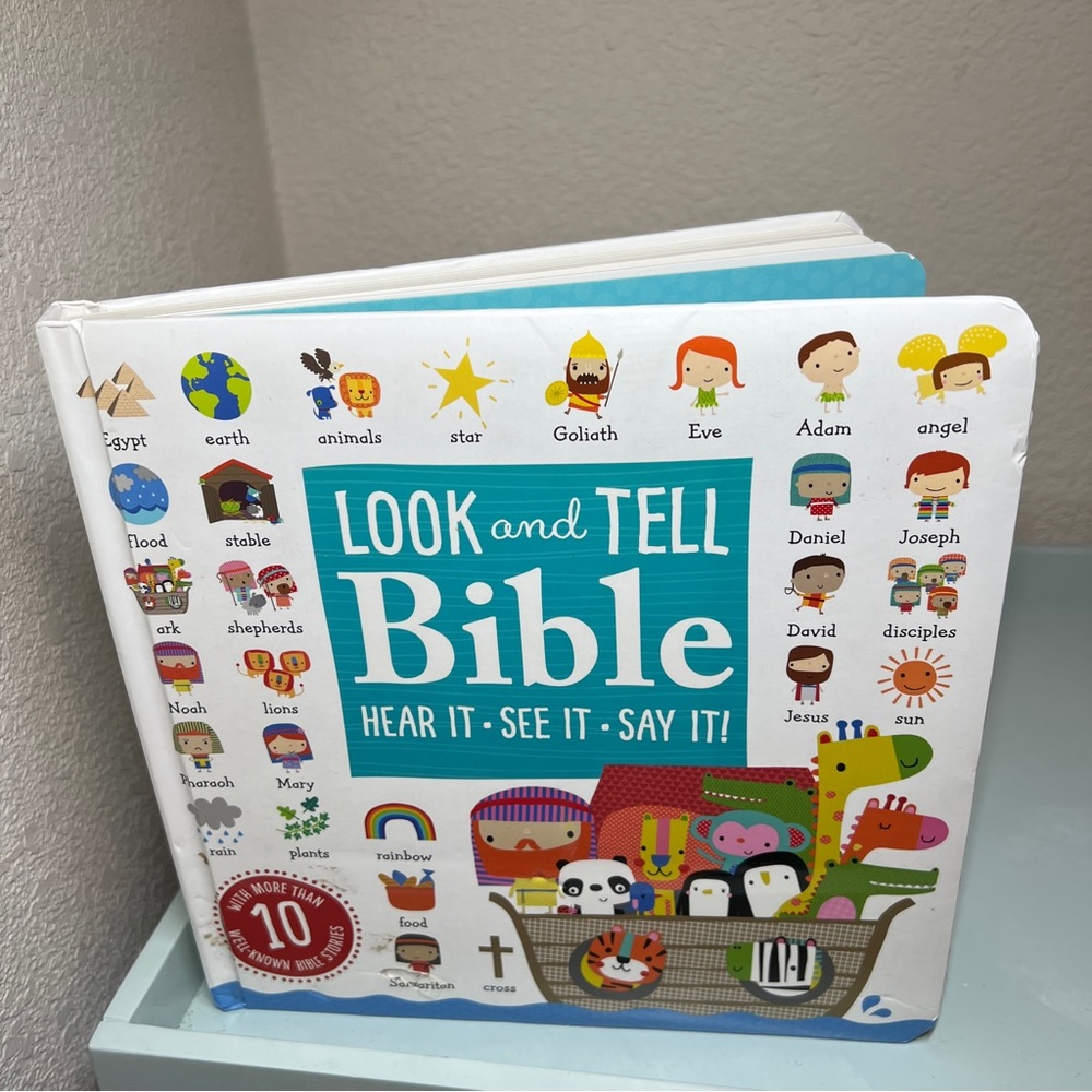 Hardcover Board Book The Look and Tell Bible: Bible Stories Rebus Dawn Machell